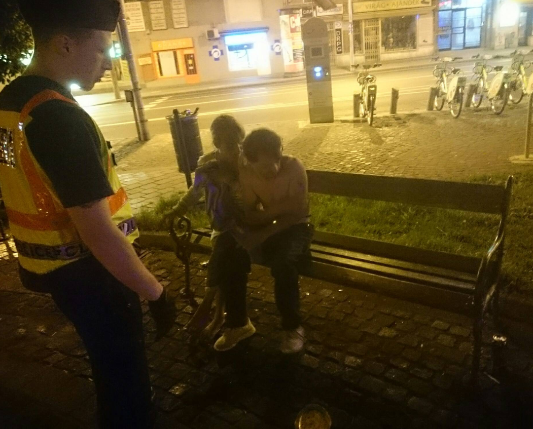 megsérült hajléktalannak segítettünk