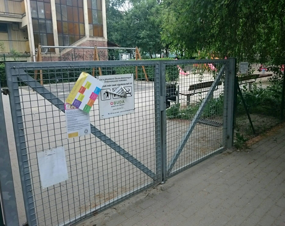 játszóterek
