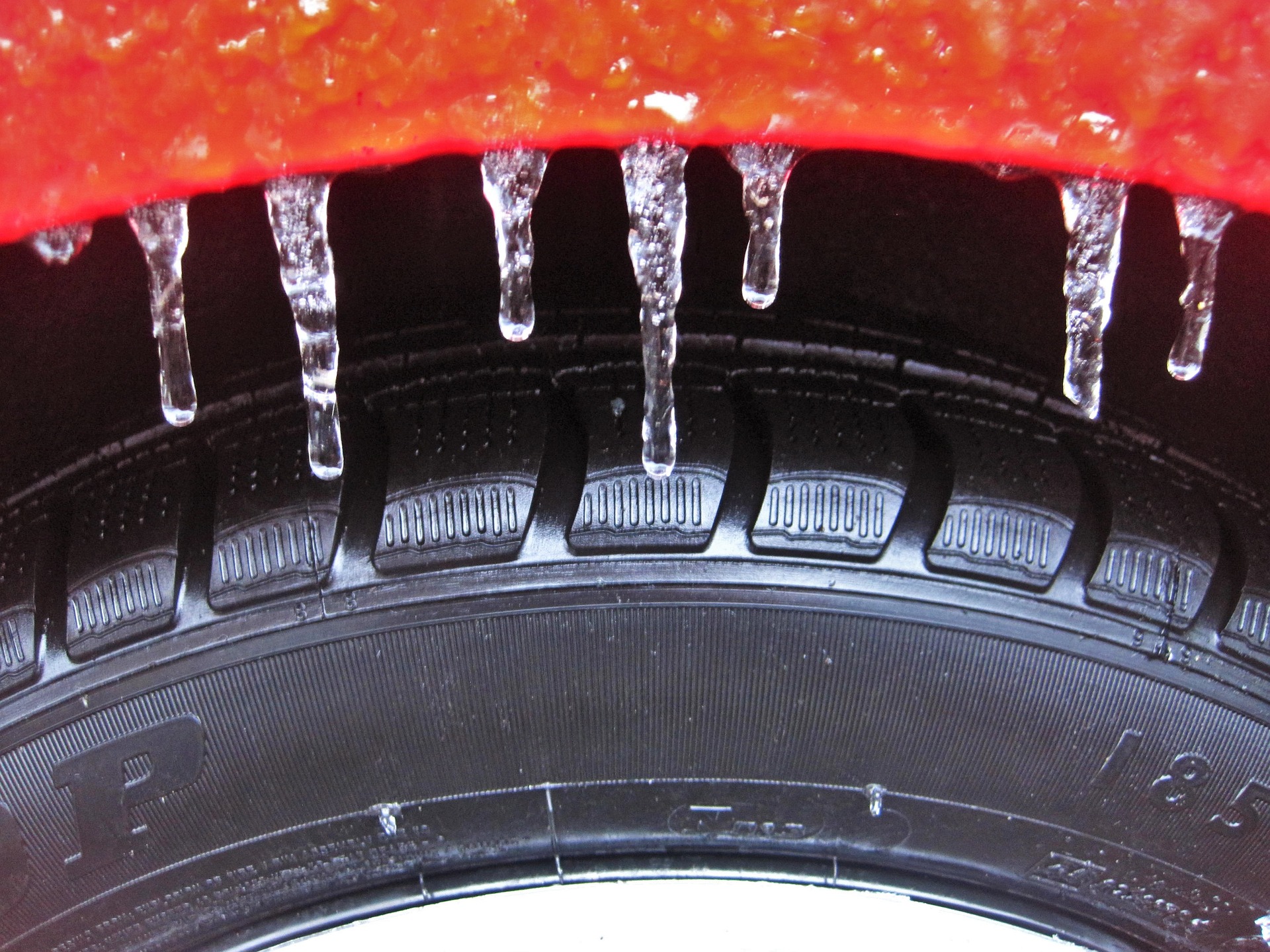 winter tires 1124851 1920 1