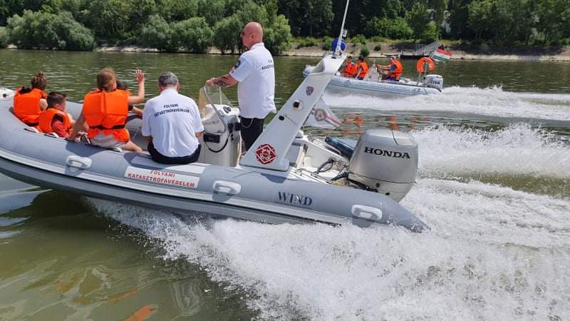 Katasztrófavédelmi nyílt gyereknap.jpeg 3