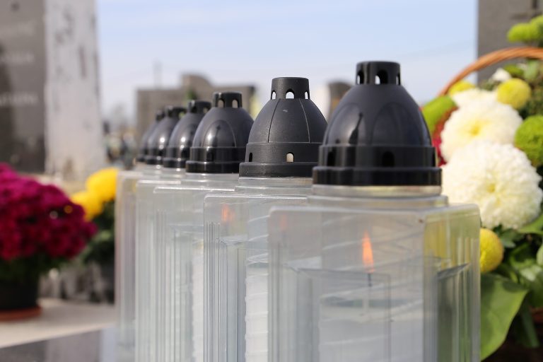 temető mindenszentek 768x512 1